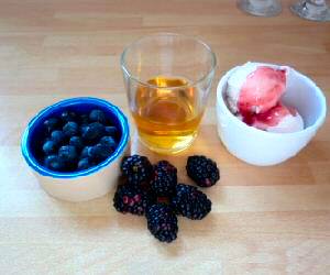 Ingredients for Sweet Berry Smoothie Recipe Ingredients for Sweet Berry Smoothie Recipe