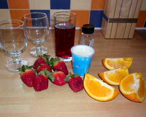 Ingredients for a Very Berry Smoothie Recipe Ingredients for a Very Berry Smoothie Recipe